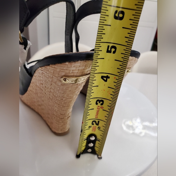 Lilly Pulitzer - Navy wedge slip on sandals - Size 10 fits like 9 - Picture 5 of 6